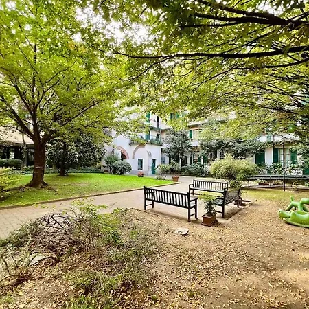 Garden View, Free Parking And Checkout In The Afternoon Милан