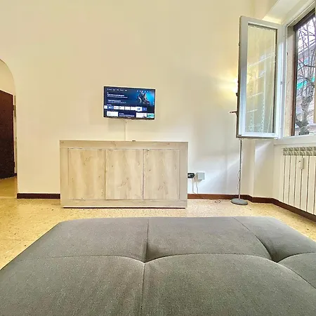 Appartement Navigli Style, Tra Metropolitana Famagosta, Comfort E Modernita *