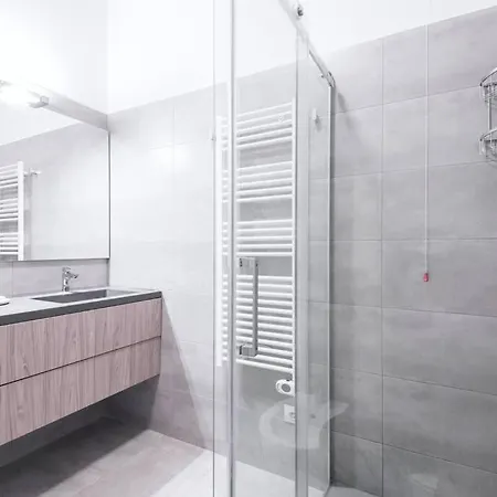 Easylife - Charming In Pta Romana Milan