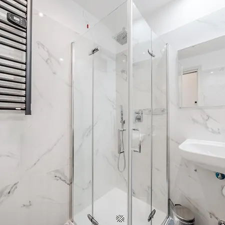 Pensjonat Navigli 4*