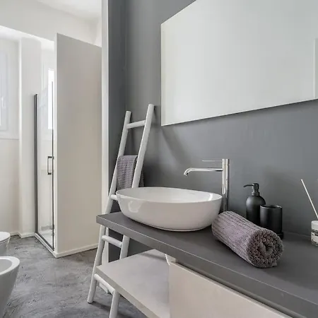 Urban Flat Papiniano - Walk To Duomo Navigli M2-m4 *