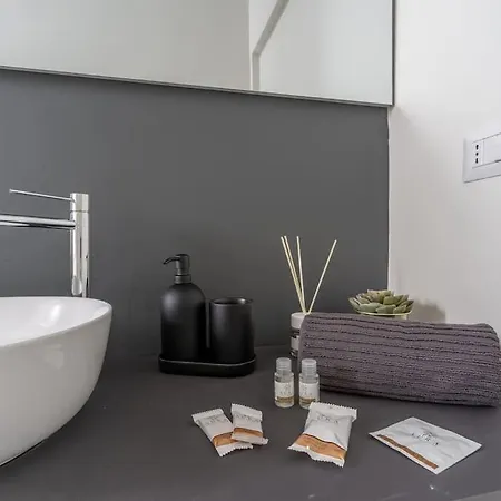 公寓 Urban Flat Papiniano - Walk To Duomo Navigli M2-m4