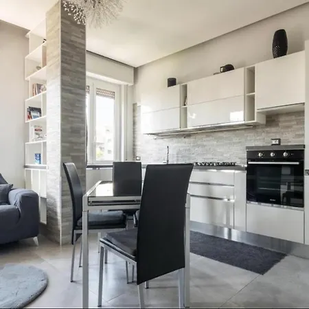 Luxury In Prada District Near Mm Brenta & Center - Ideal For Business Profiles * Milan