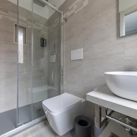 Chezromyk 2 The Kosher Bed & Breakfast Milan