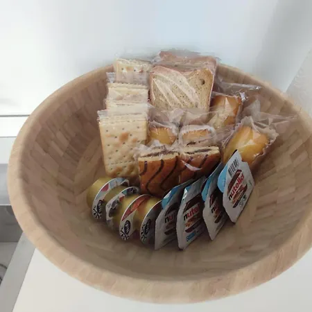 Regina In Porta Lodovica - Wifi E Breakfast Box Apartment Milan