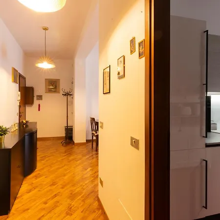 Trendy Corner - Fashion District Apartment *