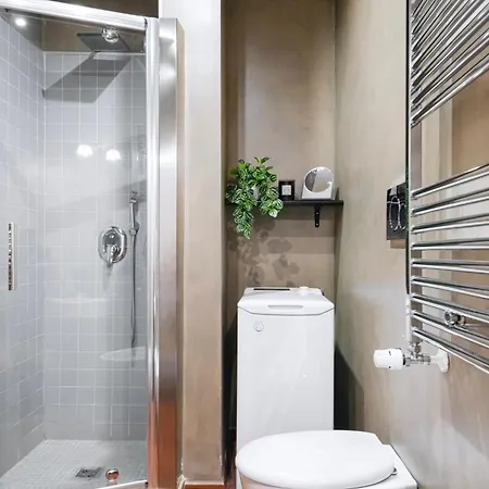 And Cozy In Porta Romana By Easylife Apartment