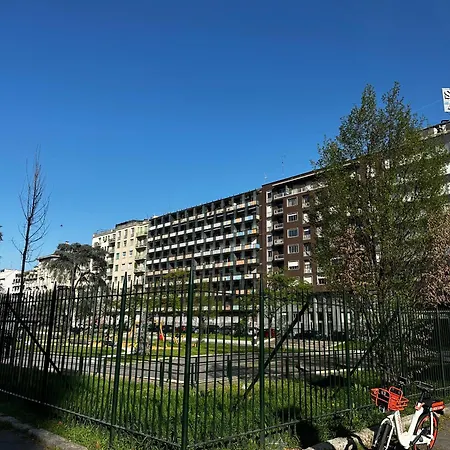 Urban Elegance Station W/private Garage Apartment Milan