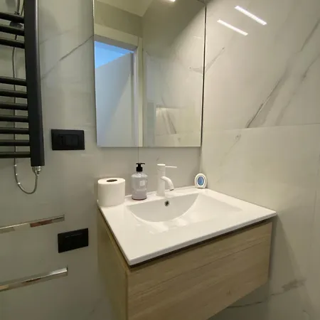 Apartment Modern 3 Bedrooms *