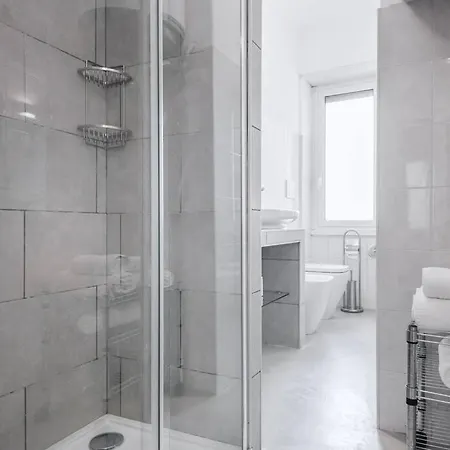 Easylife - Beautiful In Porta Romana Apartment