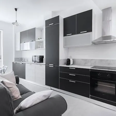 Easylife - Beautiful In Porta Romana Apartment