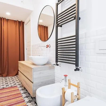 Easylife - - Papiniano 43 - Navigli * Milaan
