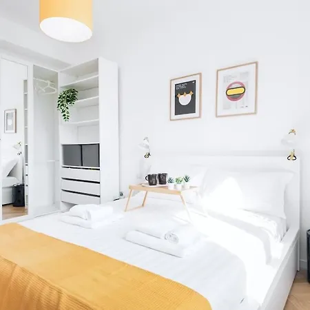 Easylife - With Balcony Near Navigli Апартаменты *