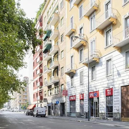 Easylife - With Balcony Near Navigli Апартаменты Милан
