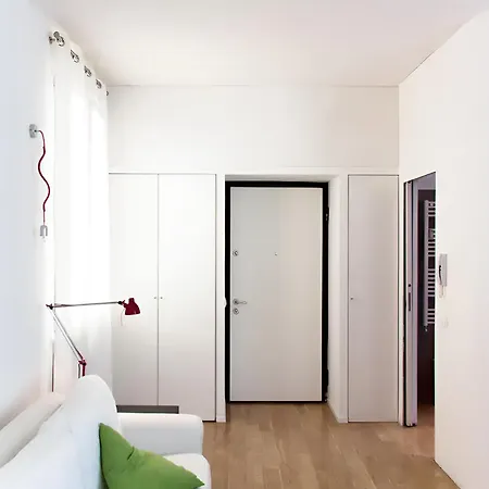 Apartment Yr - Station Milan