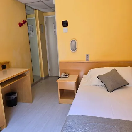 Mokinba Sant'ambroeus Milan