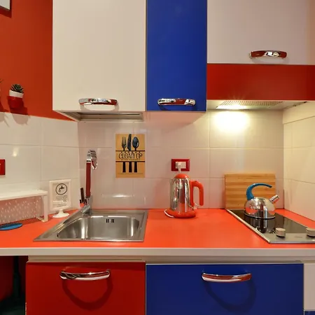 Bellissimo Mini Deluxe Di Design E A Tema Inghiterra - Potente Wi-fi Ottimo Il Collegamento Con Aeroporto Di Malpensa E Rho Fiera, Vicino A 3 Linee Metropolitane Apartment *