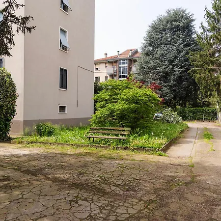 Youhosty- Terragni 31 Appartement *