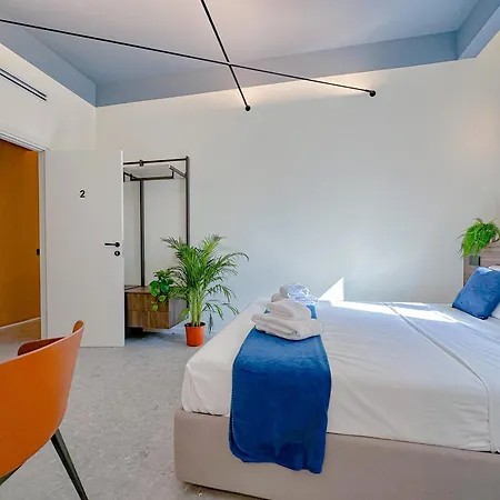 Porta Venezia - Luxy - 6 3* Milánó