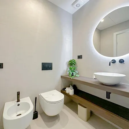 Porta Venezia - Luxy - 6 3* Milánó