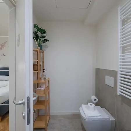 Apartment Ihost Console Marcello 4 *
