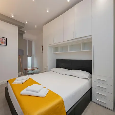 아파트 Xenia - Elegant Three-room In Moscova Area 밀라노