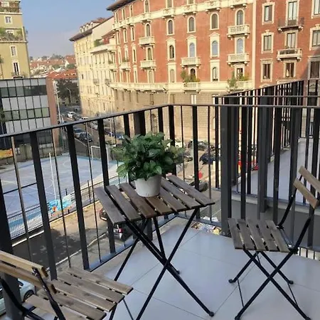 Апартаменты Corso Vercelli Cozy Modern Flat *