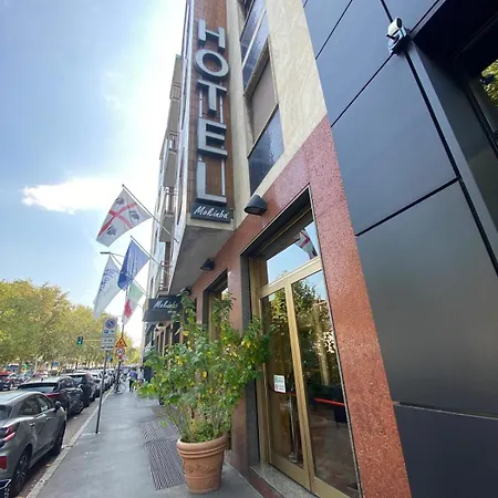 Mokinba Sant'ambroeus 3*