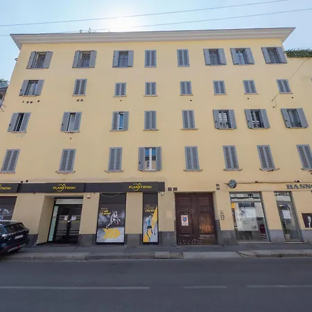 Canonica Charming Apartment Milan