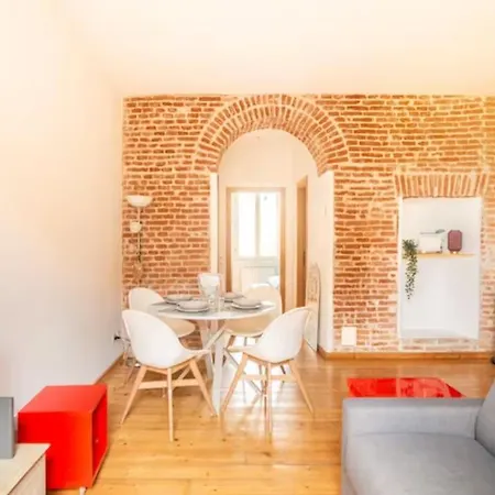 Apartment Free Wi-fi - A/c - Vertical Tower - Garibaldi *