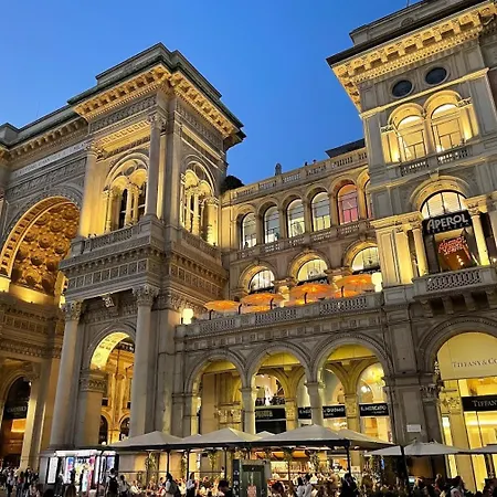 Disciplini A 5 Min Dal Duomo Apartamento Milão