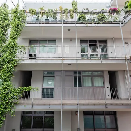 Homeby, Stylish With Balcony * Milano