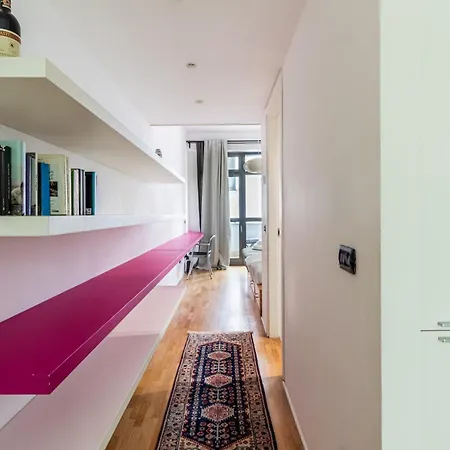 Homeby, Stylish With Balcony * Milano