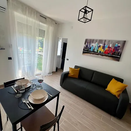 Апартаменты Moderno Ed Elegante Loft Con Balcone *