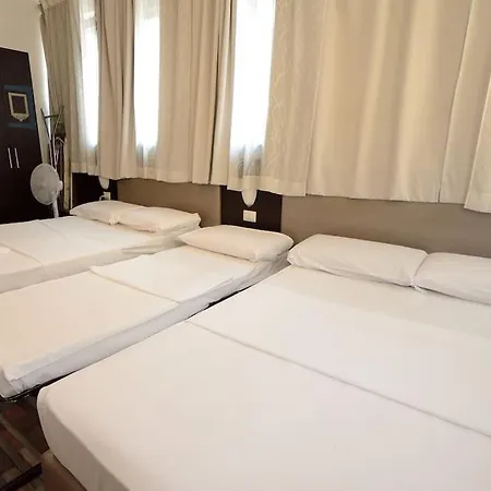 Apartment Argento, Bright Flat In The Center, 7 Guests, Parking & Wifi, Near To 3 Tram Lines And The Metro - Well Connected To Airports And To The Train Station