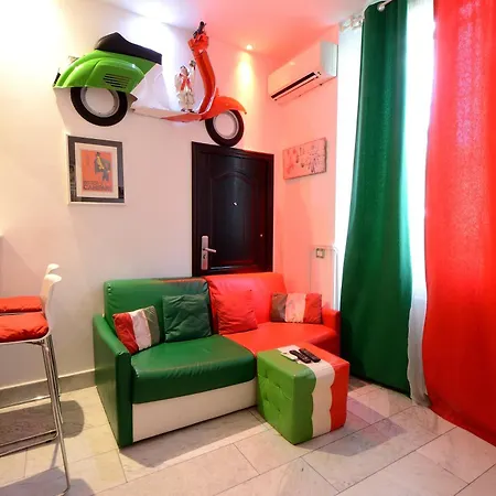 Bellissimo Mini A Tema Bandiera Italiana, Potente Wi-fi, 3 Linee Metropolitane Dietro Casa, Collegato Direttamente Con Aeroporto Di Malpensa E Rho Fiera شقة