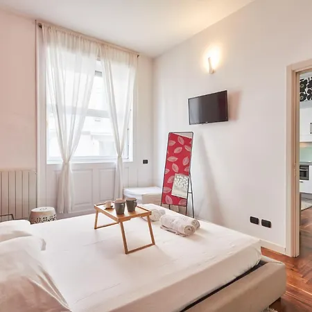 Apartment Easylife - Raffinato In Duomo Milan