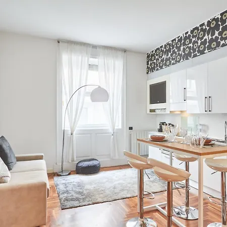 Easylife - Raffinato In Duomo Apartment Milan