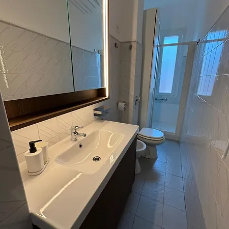 10 Guest house