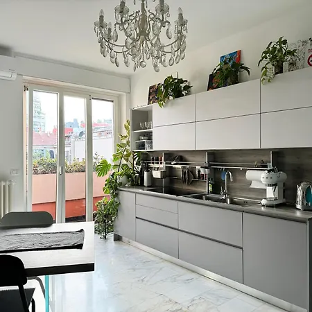 Lodi Nest - M3 Brenta Design Flat With Balcony - 10 Min Duomo 公寓 米兰