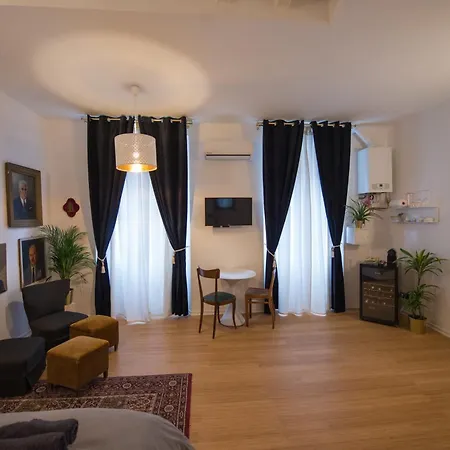 Small 5 Min To The Metro Appartement *