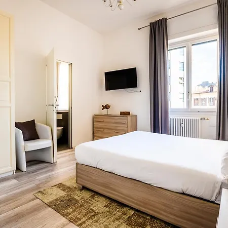 Apartment Exclusive 3 Bedrooms Near Duomo *
