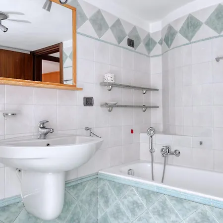 Apartament Luigi Bocconi 6 Pax Mediolan