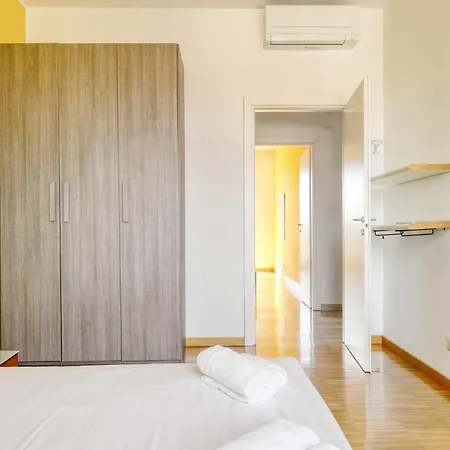 Joivy Stylish 2br Flat Next To Navigli شقة *