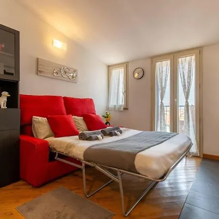 Unique & Strategic Flat, 50m From M4 Station * Mailand