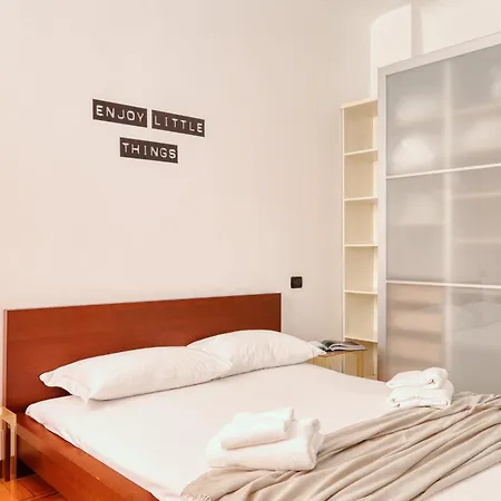 Appartamento Joivy Cosy 1br Flat Near Montanelli Gardens