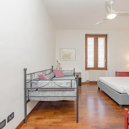 Comfortable Typical Old Style Appartamento