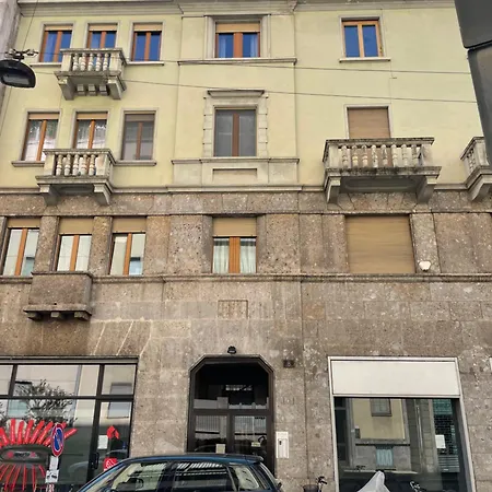 La Fontana Tra I Tetti - Milano شقة