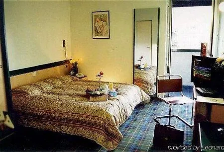 Hotel Ginosi Arizona Mailand