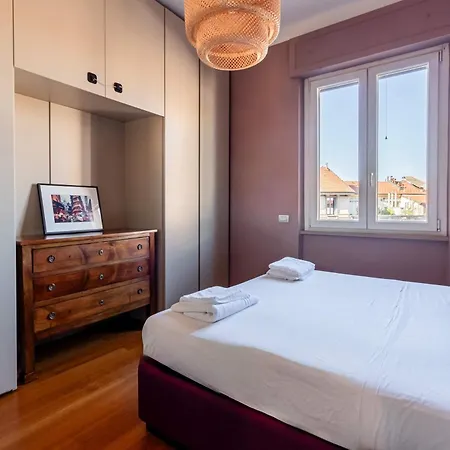 Homeby, Casa Canonica Charming In Arco Della Pace Apartment